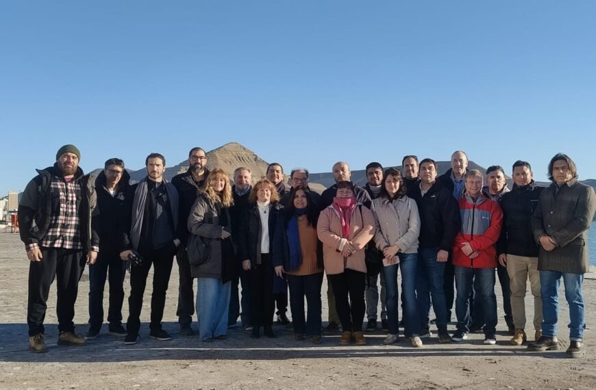 Referentes de la Cámara de Comercio recorrieron el Puerto de Comodoro.