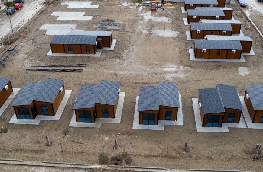​Municipio y Provincia coordinan la instalación de 50 módulos más para las familias afectadas por el Hermitte
