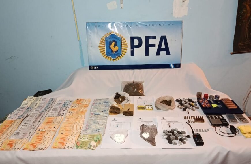 Desbaratan un punto de venta de drogas y&hellip;