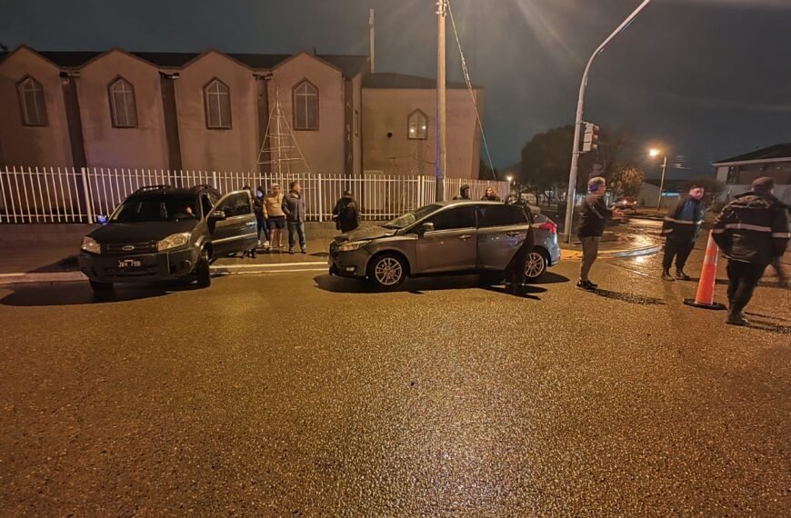 Choque entre dos vehículos en avenida Polonia dejó…