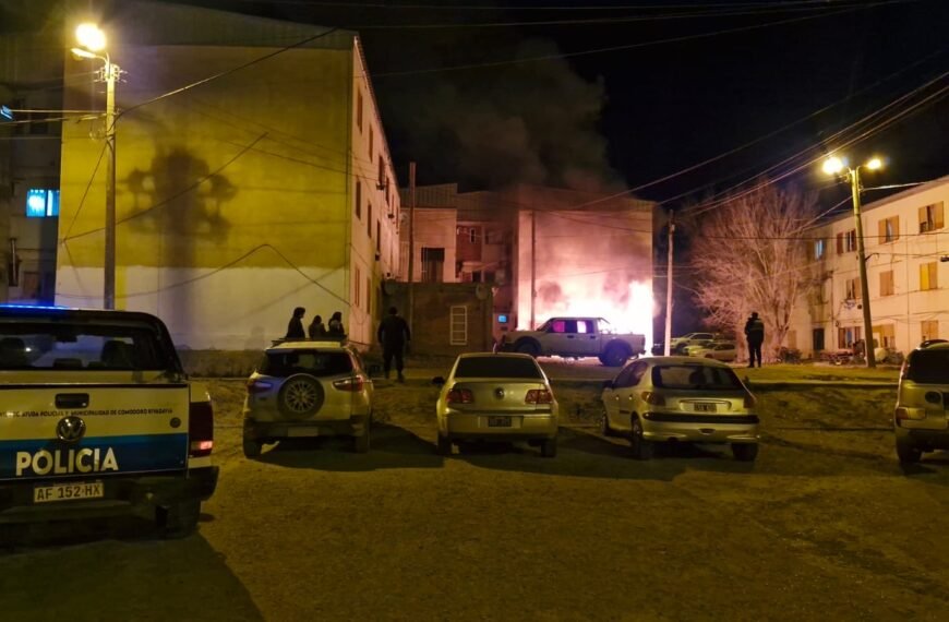 Investigan el incendio de un vehículo en el&hellip;