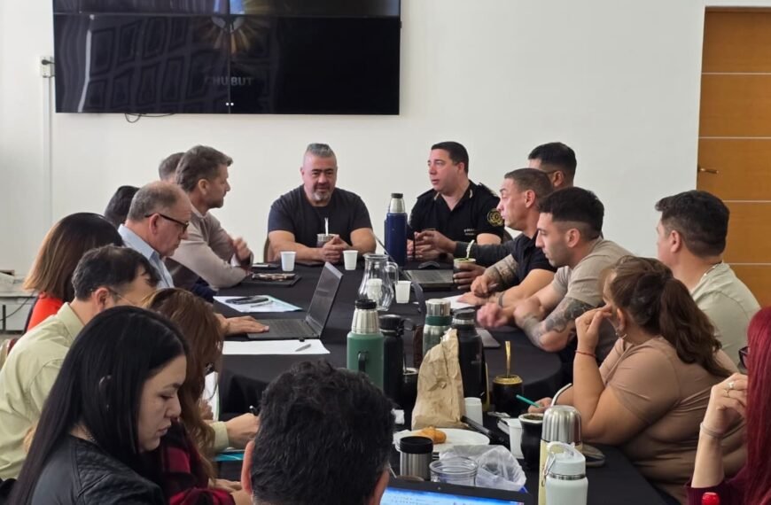 Provincia acordó con Co.Bi.Pol. una nueva actualización salarial para activos y retirados de la Policía