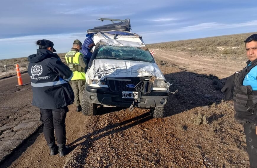 Volcó una Ford Ranger en la Ruta Nacional&hellip;
