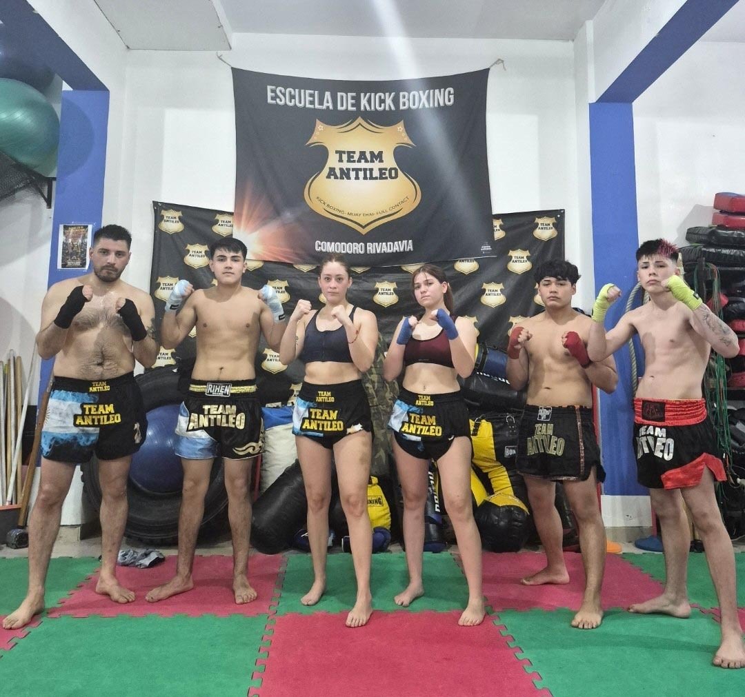 Kickboxing: Alumnos del Team Antileo compiten en Sierra Grande