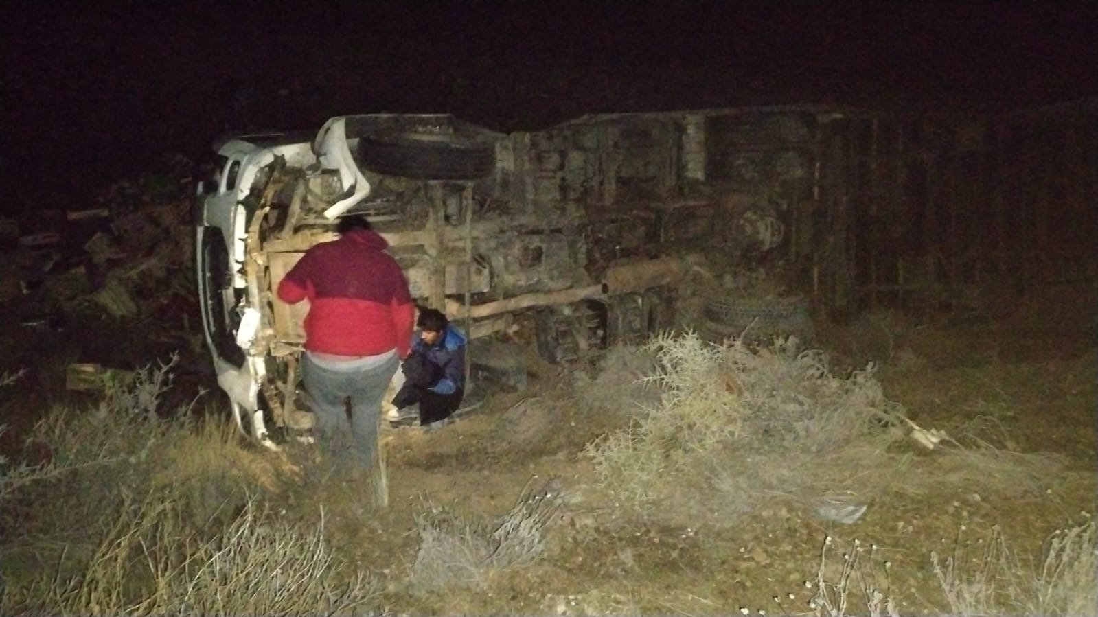 Se quedó dormido y volcó con su camión sobre la Ruta Nacional 3
