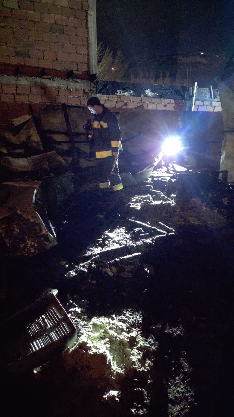 Incendio destruyó una vivienda en inmediaciones de la cancha de Máximo Abásolo