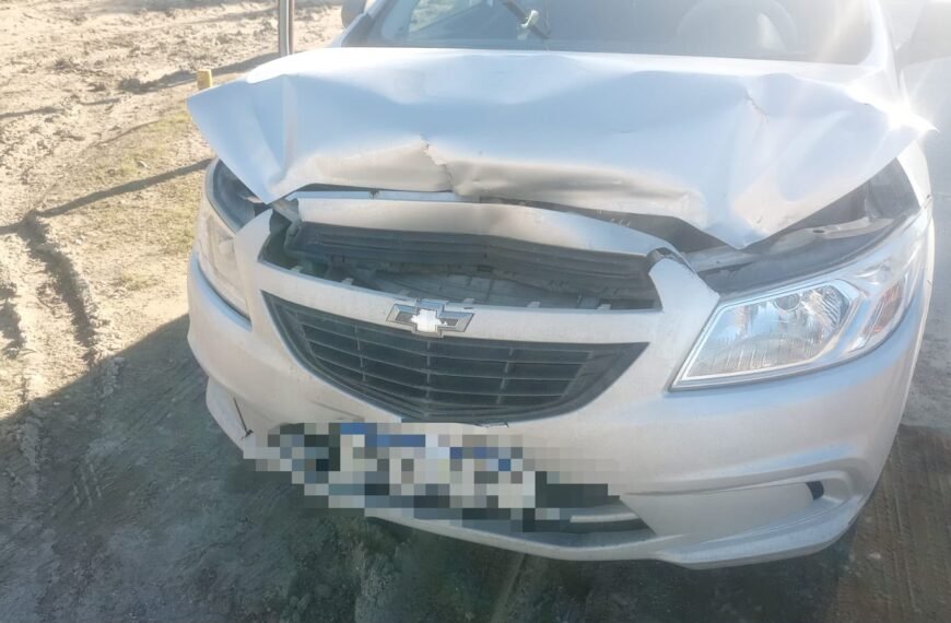 Choque en el ingreso a Castelli dejó daños materiales