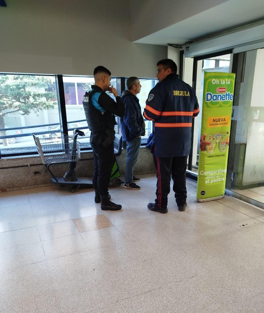 Intentó sustraer mercadería en un supermercado y quedó detenido