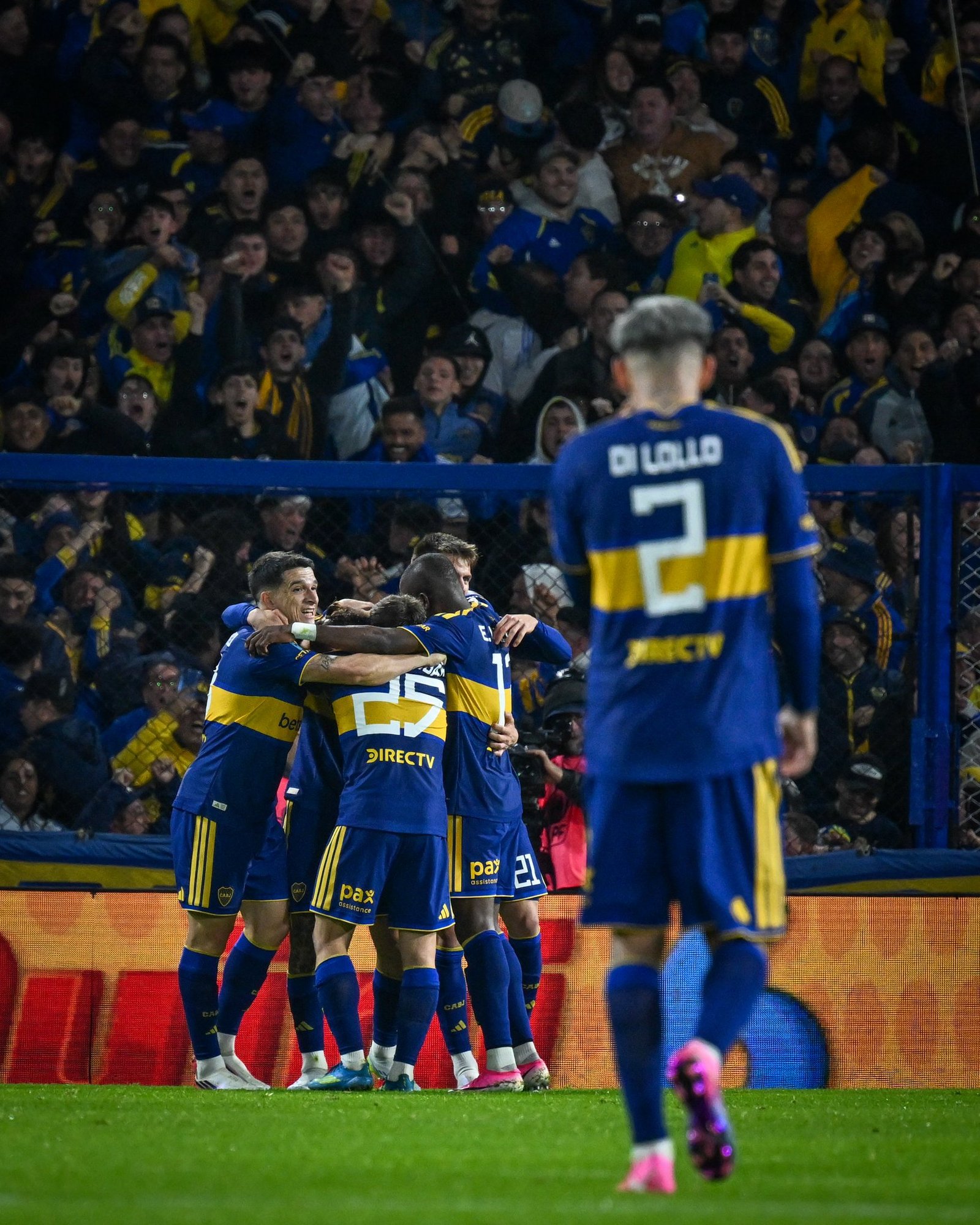 Boca consiguió un triunfo agónico ante Lanús