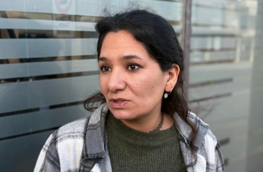 “Tengo miedo por mis hijos”: la dramática denuncia de una vecina de Kilómetro 8 tras el incendio de su carro de comidas