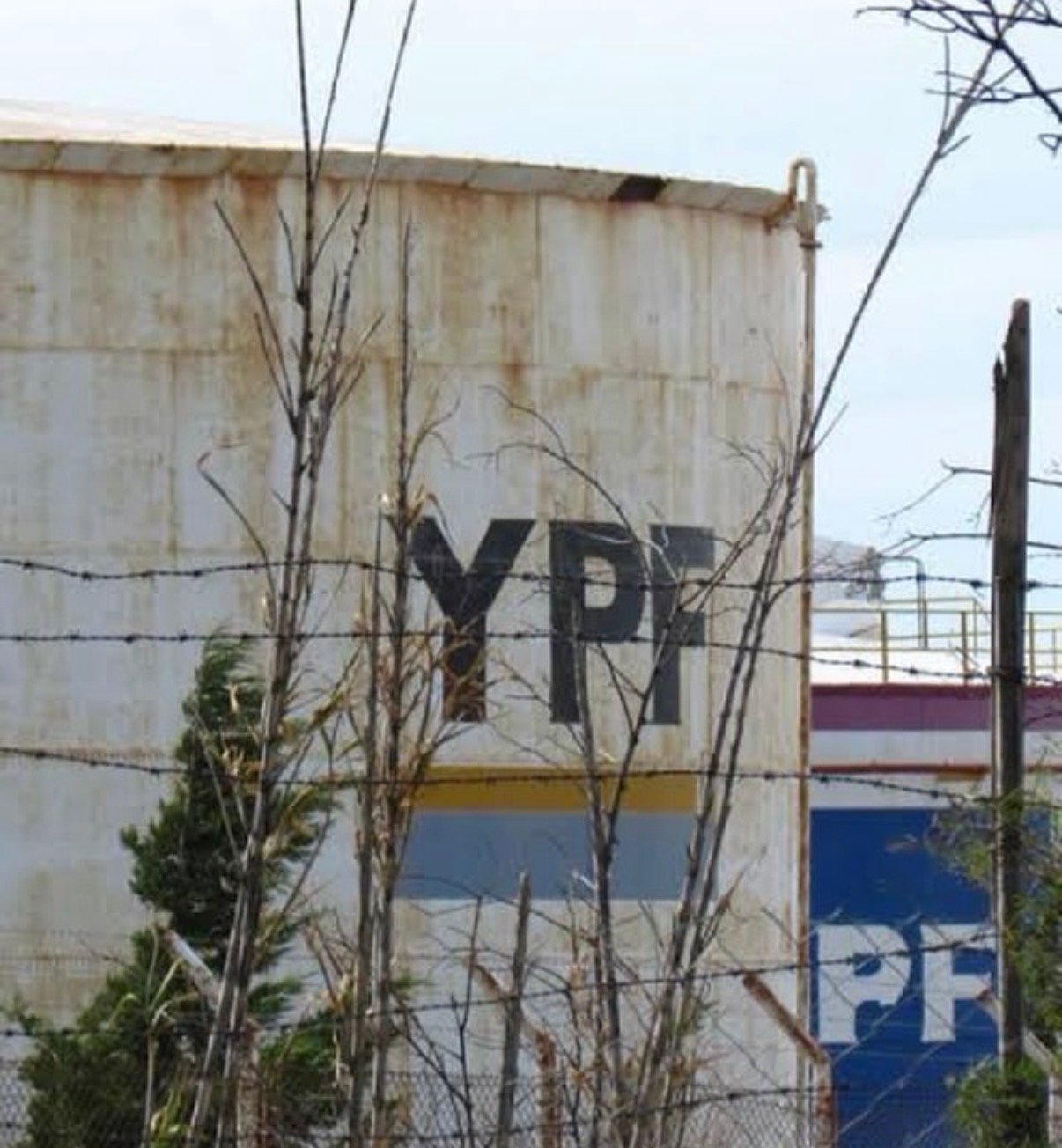 Comodoro lleva a YPF a la justicia y a la Comisión Nacional de Valores por los pasivos ambientales