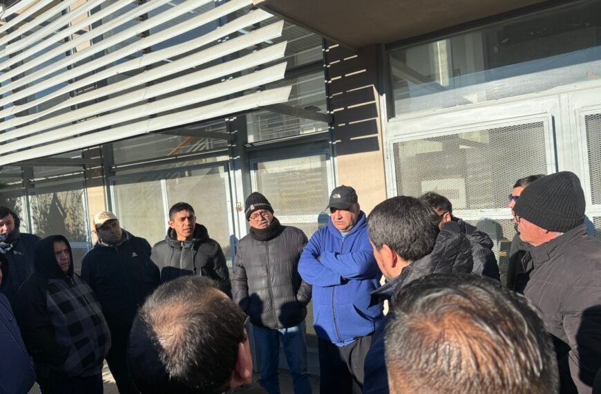 Patagonia sigue sin pagar y los trabajadores vuelven&hellip;