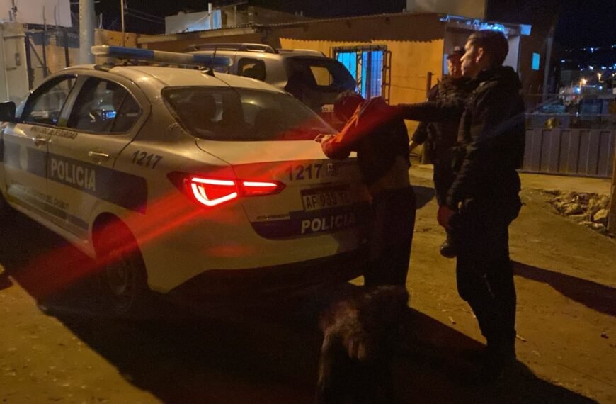 Lo vieron descartar dos bolsitas y sospechan que&hellip;