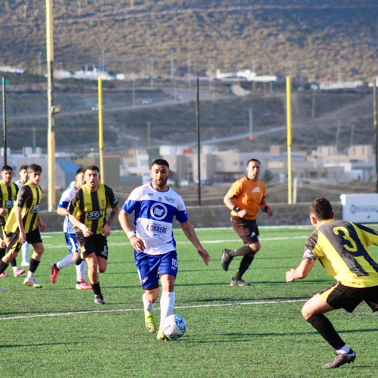Jorge Newbery lo dio vuelta ante Rada Tilly y arrancó con el pie derecho el Regional Amateur