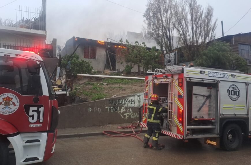 Fue a la comisaría a denunciar a su ex y le prendieron fuego la casa