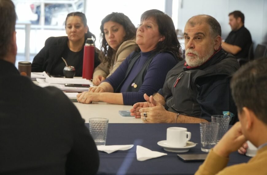 El Gobierno acordó mejoras salariales y recategorizaciones automáticas&hellip;