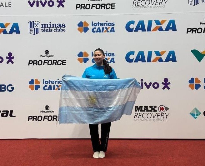 Florencia Famoso se consagró subcampeona sudamericana de Trampolín