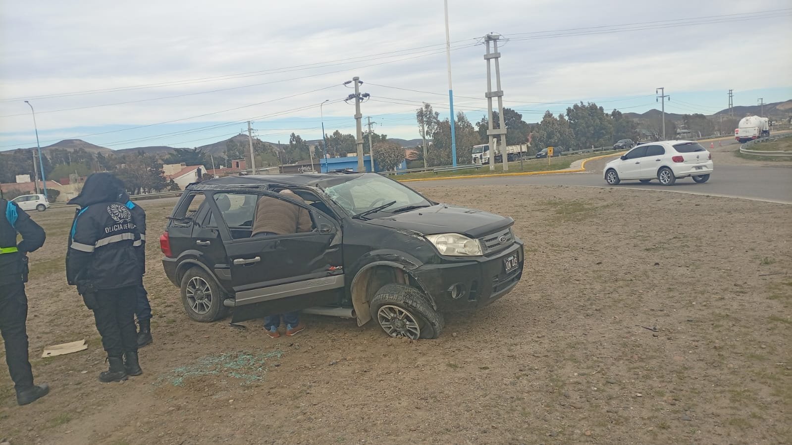 Choque entre dos vehículos en la Ruta 3 y el acceso a la 39 sin heridos
