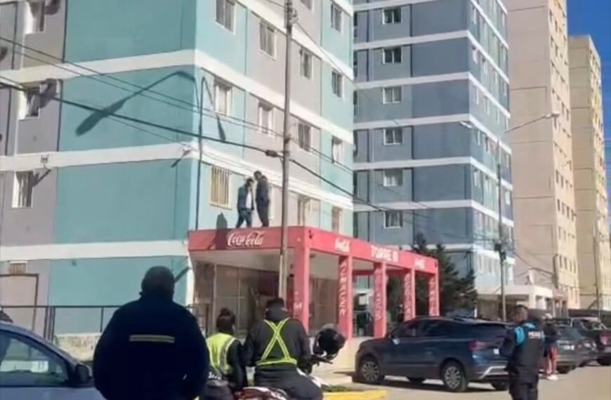 Murió el niño que había caído desde un&hellip;