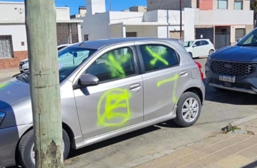 Le pintaron el auto con aerosol y le&hellip;