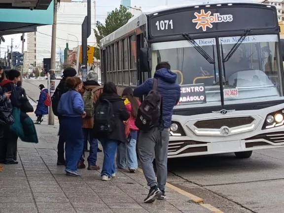 Temporal: modifican el recorrido de la Línea 4 en el barrio Ñiaco