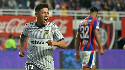 Boca venció a San Lorenzo y sigue luchando en los tres frentes