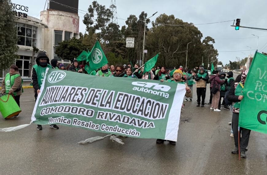 ATE volvió a las calles en Km 3 y advirtió que podría profundizar las medidas