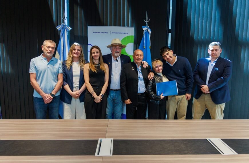 Othar encabezó una nueva entrega de terrenos a familias de la ciudad