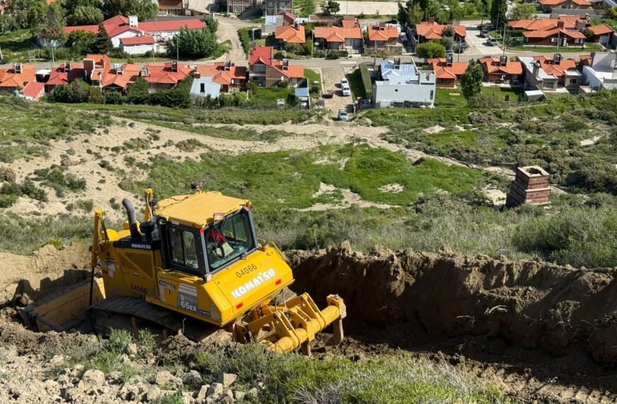 El Municipio avanza con la segunda etapa de aterrazamiento en Cerro Hermitte
