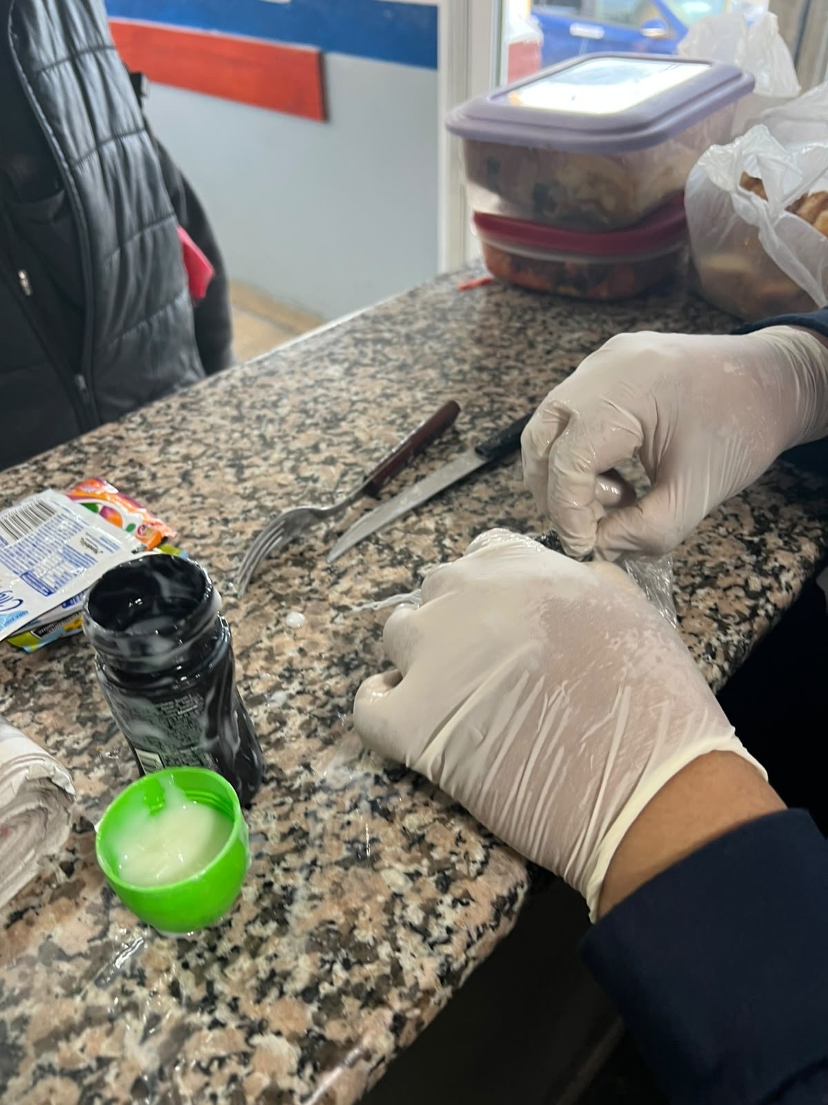 Intentó ingresar a la comisaría con cannabis oculto dentro de un desodorante