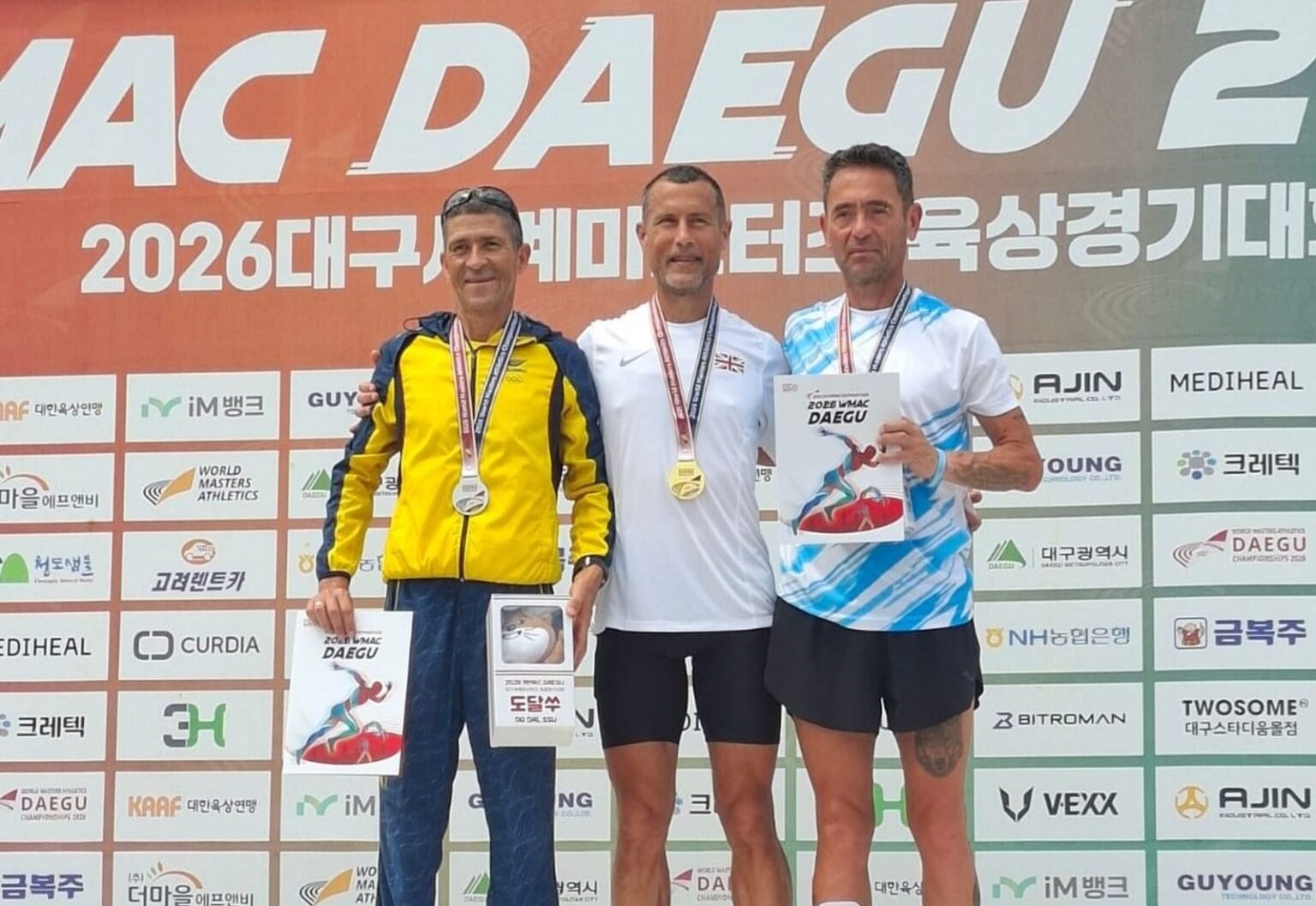 Mario Rodríguez celebra su histórico bronce en Corea y sueña con correr la maratón de Malvinas