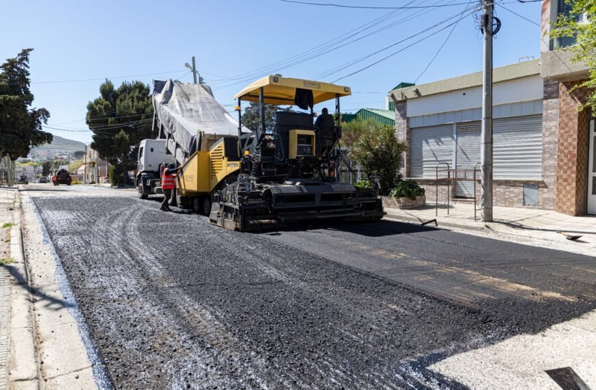 El Municipio avanza con obras de pavimentación y mejoramiento vial en zona sur