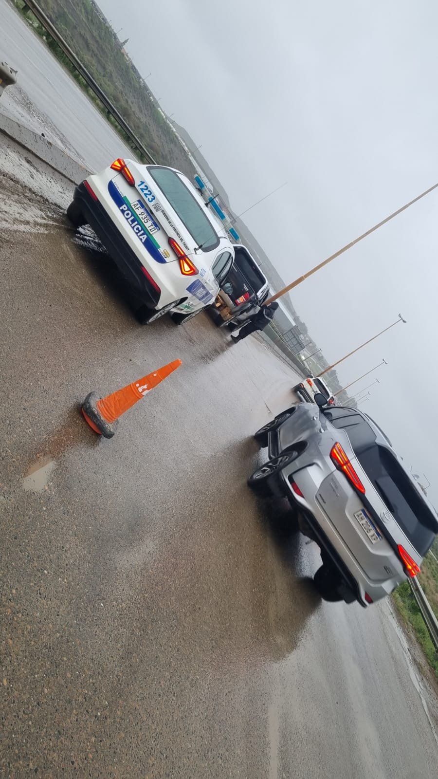 Una camioneta averiada provocó demoras en la rotonda de las Rutas 3 y 26