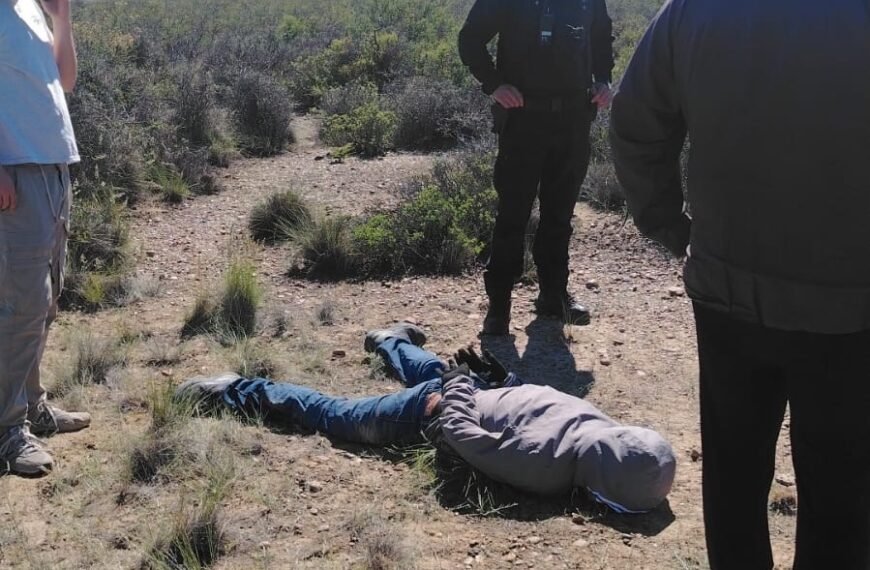 La Policía del Chubut recuperó una camioneta robada y detuvo a un sospechoso tras una persecución