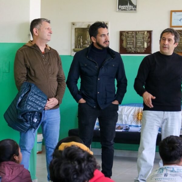 Luque en Trelew y Rawson: “La pobreza también se está sintiendo en las aulas de la provincia»