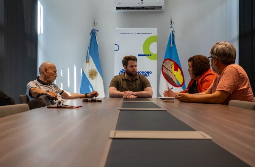 El Municipio se reunió con la UTA y evalúa alternativas legales para responder directamente a los choferes de Patagonia Argentina