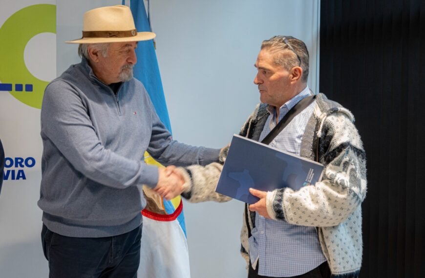 Othar entregó 50 viviendas modulares con terreno a vecinos afectados por el Hermitte